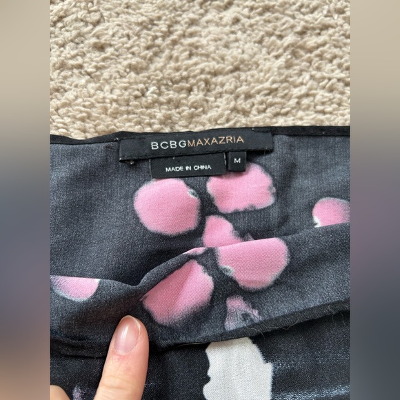 Rare BCBG maxazria Black White Pink Floral Silky Poncho Top Women’s Medium - Picture 1 of 7